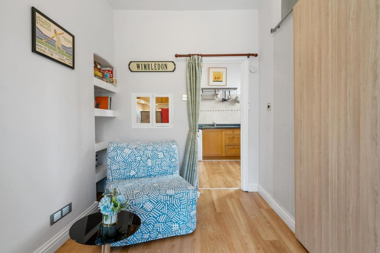 Lovely Garden Apartment In Wimbledon Town Centre With Private Parking By Wimbledon Holiday Lets London Exterior photo