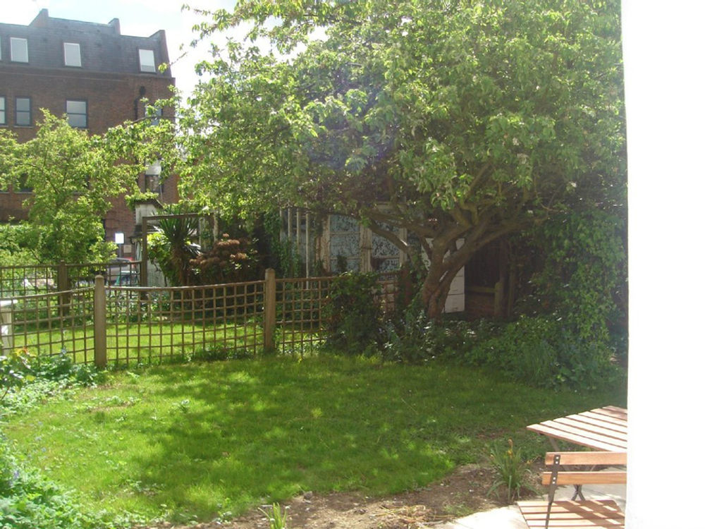 Lovely Garden Apartment In Wimbledon Town Centre With Private Parking By Wimbledon Holiday Lets London Exterior photo